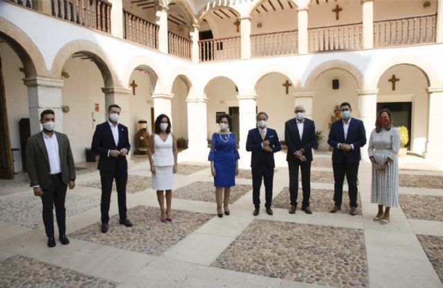 Tecnología de Vanguardia para preservar las tablas que narran el milagro de la aparición de la Vera Cruz - 1, Foto 1