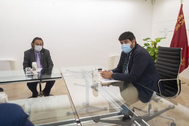 El presidente de la Comunidad recibe al investigador Adolfo García-Sastre - 3, Foto 3