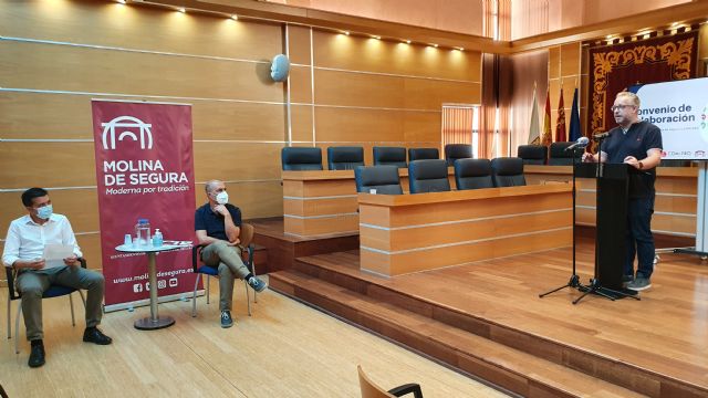 El Ayuntamiento de Molina de Segura apoya al comercio local con la firma de un convenio con la asociación COM-PRO para 2021 - 2, Foto 2