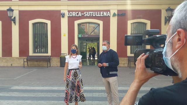 Lorca pierde hoy el tren por culpa de un alcalde sumiso y servil que ha defendido a Pedro Sánchez en vez de a los lorquinos - 1, Foto 1