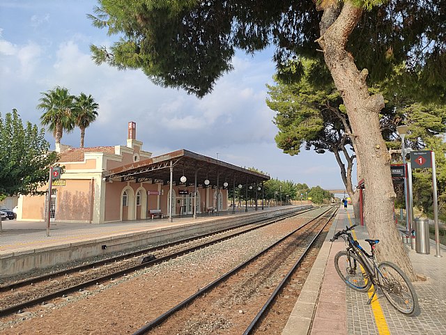    [CROEM considera inaceptable el cierre de la línea de cercanías Murcia-Águilas, Foto 1