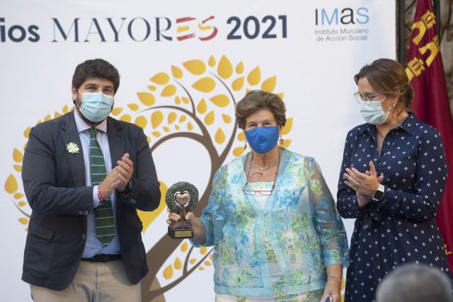    [La Comunidad entrega los Premios Mayores 2021 a seis profesionales y entidades cuyo trabajo ejemplar no puede desligarse de la pandemia, Foto 2