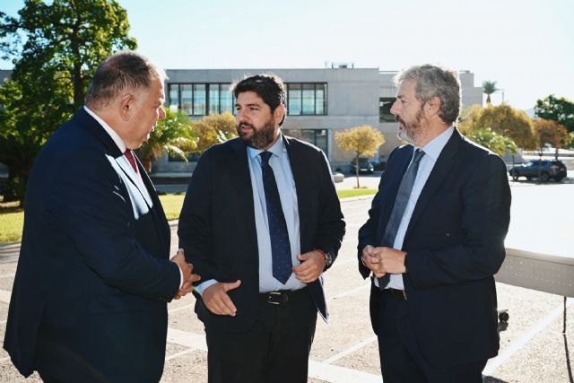 López Miras subraya que el problema de Estado del agua pasa por un pacto nacional y afirma que la desalación es sólo un complemento al trasvase - 1, Foto 1