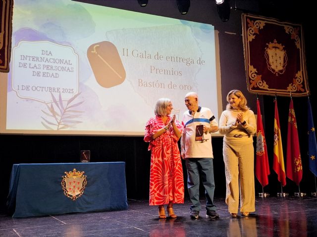 La asociación ASVEPAREA y el alcantarillero Jesús López Jiménez reciben los premios Bastón de Oro 2025 - 1, Foto 1