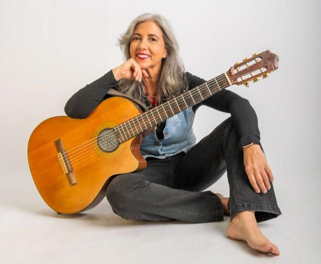 Alba C. Molina: entre acordes, palabras, enseñanza y libros - 2, Foto 2