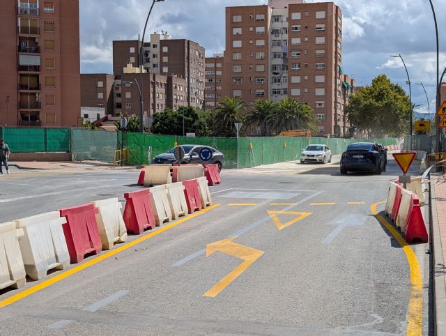 El Ayuntamiento de Lorca informa de la apertura al tráfico de la Alameda de Cervantes tras el corte ocasionado por las obras del AVE - 3, Foto 3
