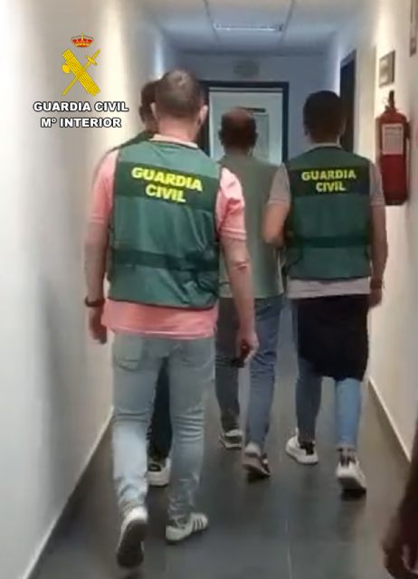 La Guardia Civil detiene al presunto autor de varios robos con violencia en Alhama de Murcia - 3, Foto 3