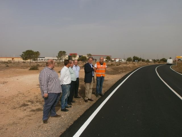 Fomento mejora los accesos al polígono industrial de Los Camachos en Cartagena mediante un refuerzo del firme - 1, Foto 1