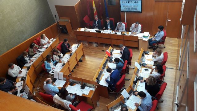 El Ayuntamiento inicia la obtención de espacio para habilitar una zona verde con parque junto a la iglesia de Santiago - 1, Foto 1