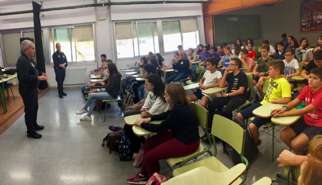 El programa 'Policía Tutor' conciencia a los escolares torreños contra el acoso y el ciberacoso - 1, Foto 1