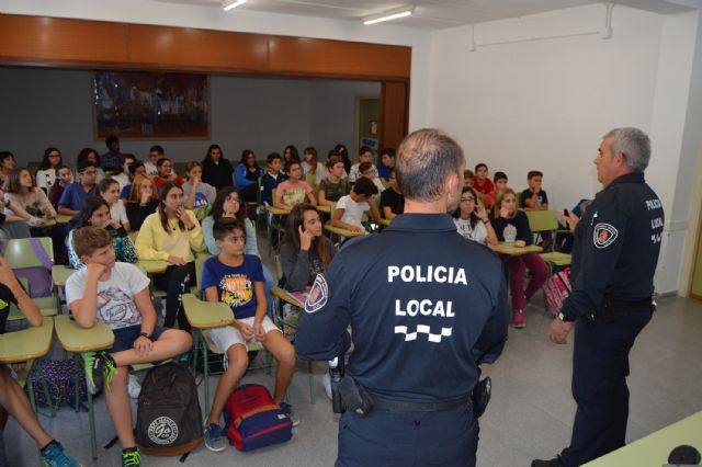 El programa 'Policía Tutor' conciencia a los escolares torreños contra el acoso y el ciberacoso - 3, Foto 3