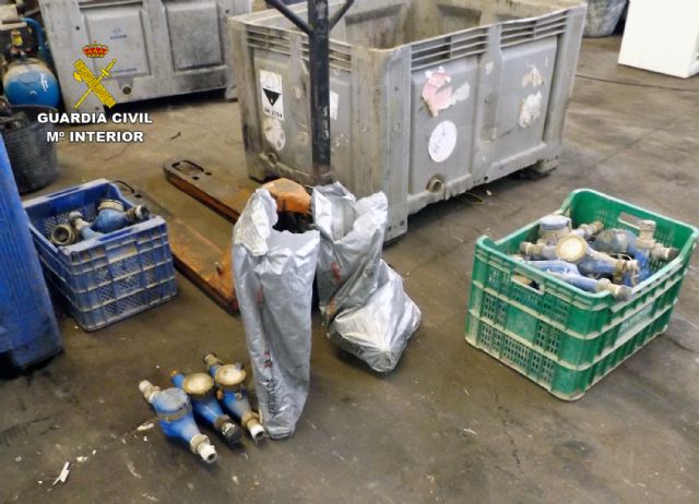 La Guardia Civil esclarece un centenar de robos de contadores agrícolas - 1, Foto 1