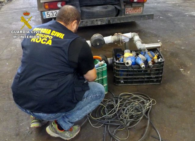 La Guardia Civil esclarece un centenar de robos de contadores agrícolas - 2, Foto 2