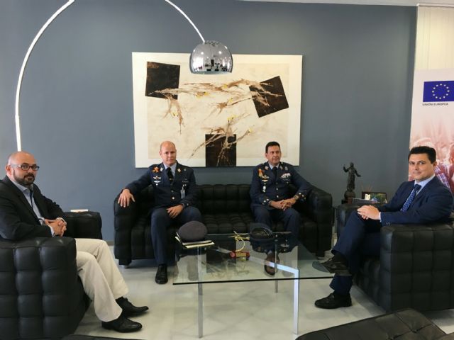 El alcalde recibe en el Ayuntamiento al nuevo coronel director de la AGA, Miguel Ivorra Ruiz - 4, Foto 4