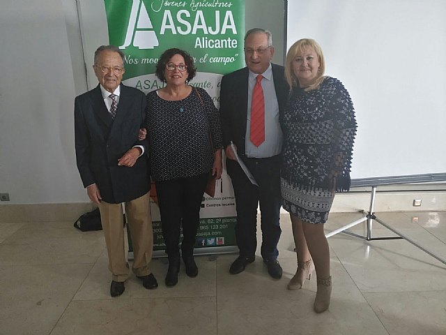 Las Mujeres Rurales y la Agrupación de Regantes de El Raiguero han participado en el foro PROAGUA de Alicante, Foto 3