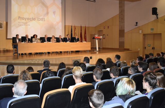 Estudiantes de primero de Bachillerato participan en proyectos dirigidos por investigadores de prestigio - 1, Foto 1