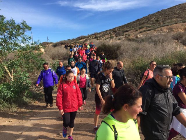 Kilómetros de Solidaridad en la I Ruta de Senderismo organizada por la Concejalía de Deportes de Torre Pacheco - 2, Foto 2
