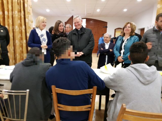La Comunidad habilita plazas de emergencia ante la llegada en los últimos días de menores a las costas de la Región - 1, Foto 1