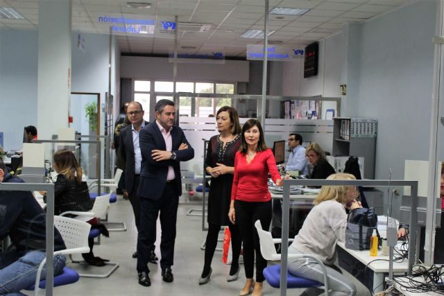 La directora del SEF visitó Alcantarilla para conocer posibles ubicaciones de unas nuevas instalaciones para las oficinas de empleo - 1, Foto 1