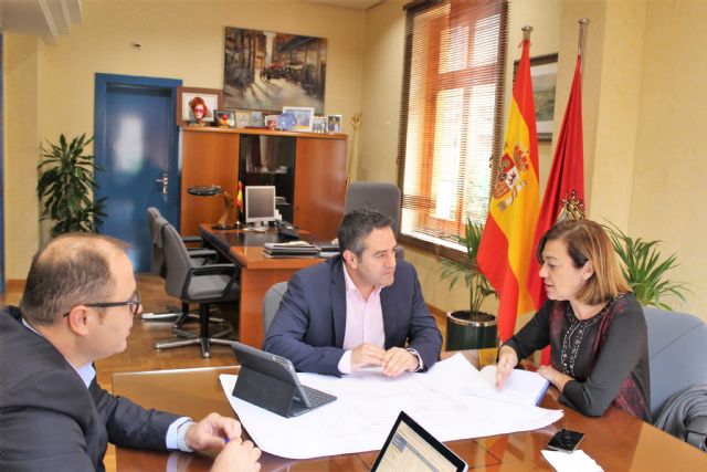 La directora del SEF visitó Alcantarilla para conocer posibles ubicaciones de unas nuevas instalaciones para las oficinas de empleo - 2, Foto 2