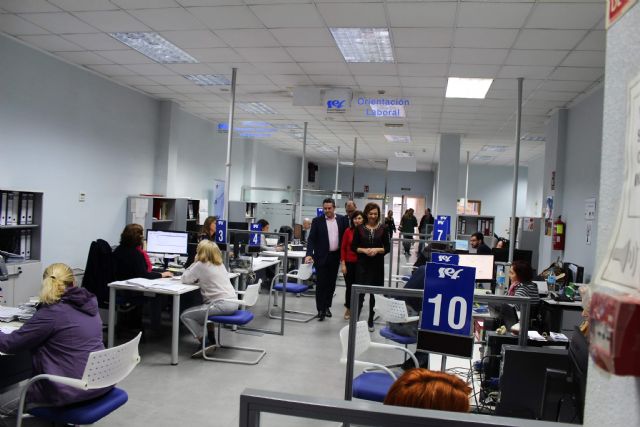 La directora del SEF visitó Alcantarilla para conocer posibles ubicaciones de unas nuevas instalaciones para las oficinas de empleo - 3, Foto 3