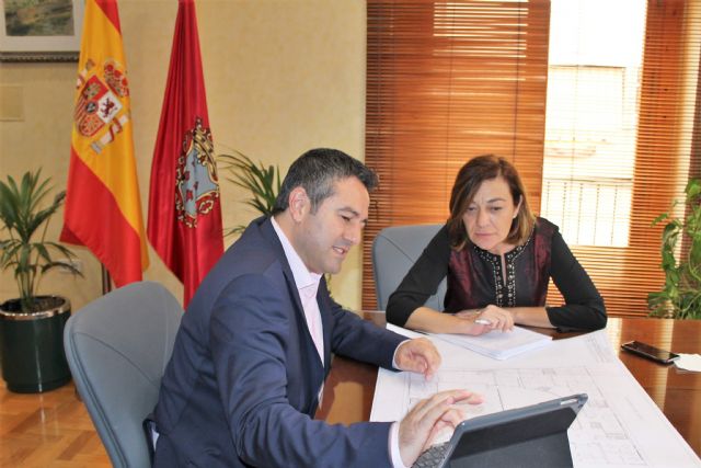 La directora del SEF visitó Alcantarilla para conocer posibles ubicaciones de unas nuevas instalaciones para las oficinas de empleo - 4, Foto 4