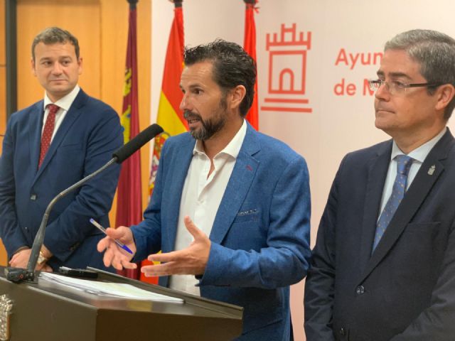 La Avenida de la Constitución será más segura y accesible tras la renovación integral de la calzada y adaptación de los pasos de peatones - 1, Foto 1