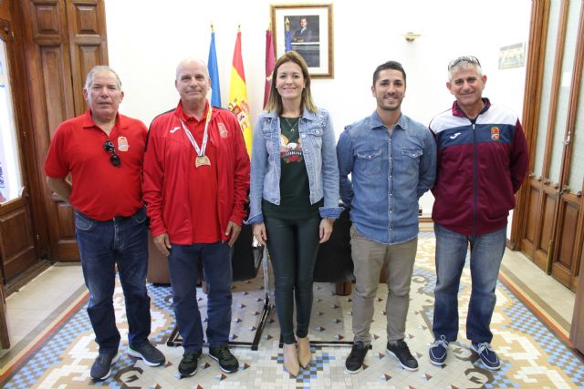 La alcaldesa y el concejal de Deportes reciben en el ayuntamiento a Fernando Pérez Carrión, quinto de España en campeonato de Pesca y Casting - 1, Foto 1