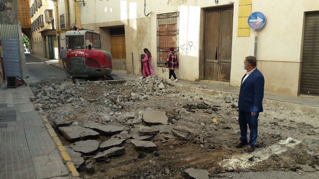 PP: La obra de maquillaje del actual alcalde en la calle Selgas se queda en asfaltar; - 1, Foto 1