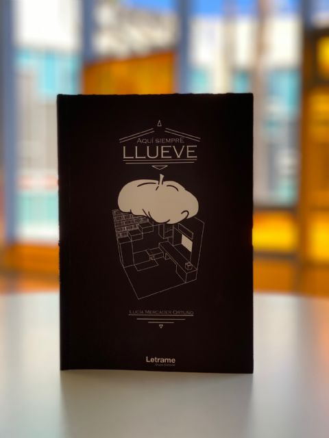 Lucía Mercader Ortuño, la joven autora pachequera, nos muestra su mundo y nos da la bienvenida a su corazón, en Aquí siempre llueve - 4, Foto 4