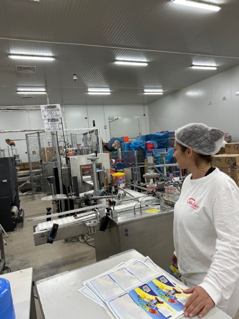 El Alcalde de Torre Pacheco visita las instalaciones de Caramelos Cerdán - 1, Foto 1