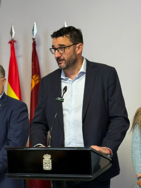Ginés Ruiz: Este presupuesto es una ficción contable con el que el PP vuelve a reciclar proyectos, endeudar al Ayuntamiento y renunciar a transformar Murcia - 2, Foto 2