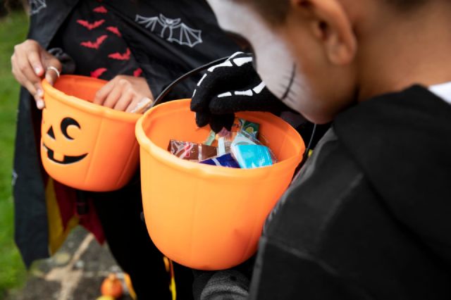 ¿Dulce o Juego?: Mattel lanza una nueva tradición de Halloween que invita a las familias a cambiar dulces por juguetes - 2, Foto 2