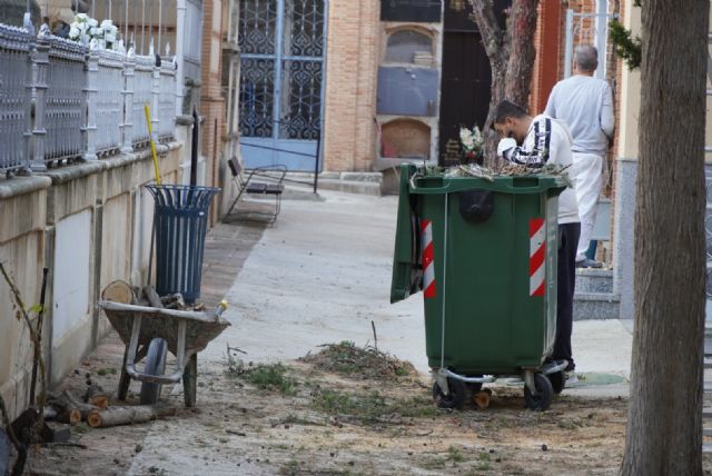 El Cementerio Municipal se prepara para recibir a cientos de jumillanos por Todos los Santos - 5, Foto 5