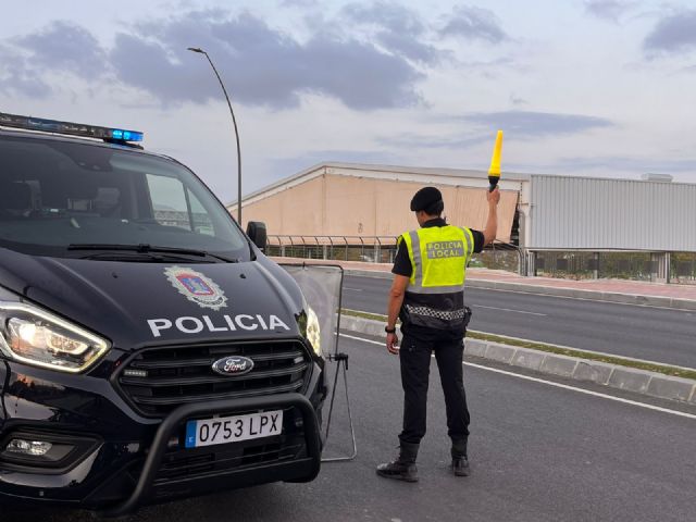La Policía Local de Lorca formula esta última semana 176 expedientes por infracciones de tráfico, tras más cerca de un centenar de controles de seguridad - 4, Foto 4
