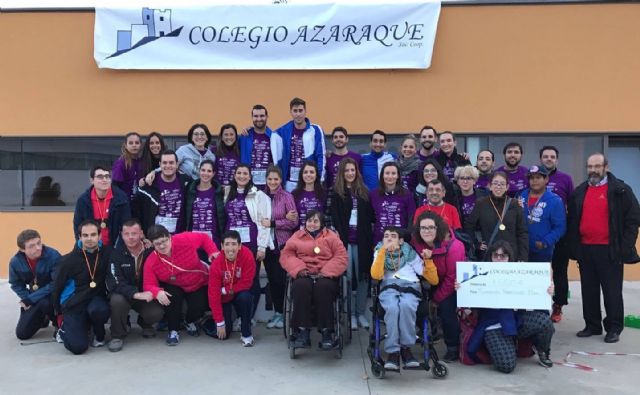 El Colego Azaraque dona 1500 euros a la Fundacin Francisco Munuera, Foto 1