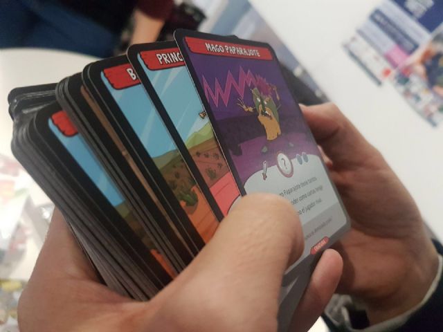 Los tradicionales paparajotes saltan del plato para convertirse en un apasionante juego de cartas de lógica e ingenio - 3, Foto 3