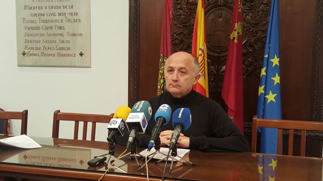 Antonio Meca pide al Equipo de Gobierno la devolución a las arcas públicas de 74.840 euros que le regaló a la empresa privada que organizó los cuatro conciertos de pago de la Feria 2017 - 1, Foto 1