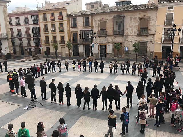 El Alcalde, Fulgencio Gil, llama a los lorquinos a actuar juntos contra la violencia hacia la mujer, “un atentado contra el progreso del ser humano” - 1, Foto 1