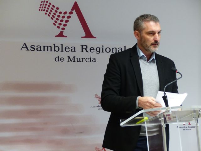 Urralburu: Lo único que crece es la deuda - 1, Foto 1