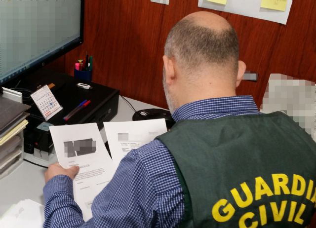 La Guardia Civil esclarece medio centenar de estafas en la contratación de pólizas de seguro para vehículos, en Jumilla - 1, Foto 1