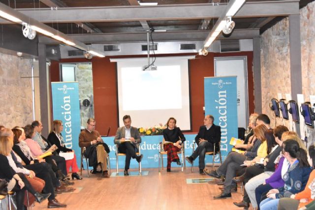 La Comunidad pone en marcha nuevas medidas para impulsar la educación de personas adultas - 2, Foto 2