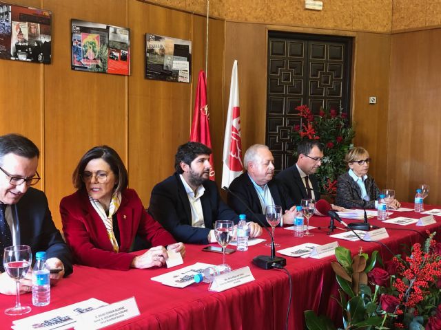 López Miras inaugura la exposición 130 años de luchas y conquistas con motivo del 130 aniversario de UGT - 1, Foto 1