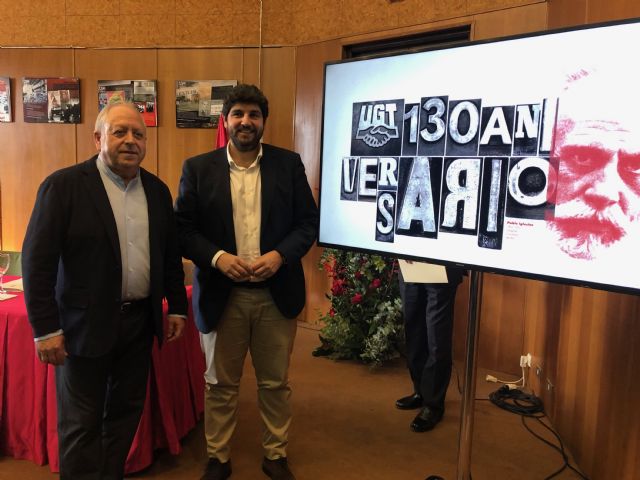 López Miras inaugura la exposición 130 años de luchas y conquistas con motivo del 130 aniversario de UGT - 2, Foto 2