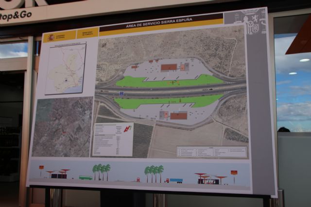 Abierta al trfico la nueva rea de servicio 