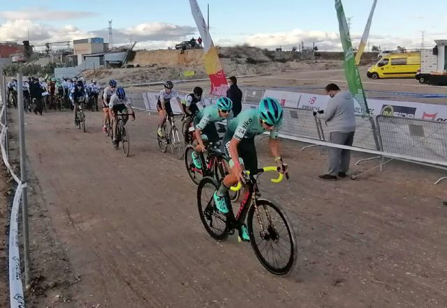 Gran espectáculo de ciclismo en Las Torres de Cotillas con el inicio del circuito regional CX Race - 1, Foto 1