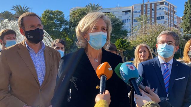 Los socialistas consiguen acabar con el Árbol de Navidad de la Circular - 3, Foto 3