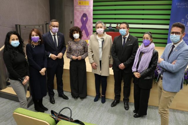 La edil de Igualdad asiste al acto de entrega de galardones Menina 2021 contra la violencia de género - 1, Foto 1