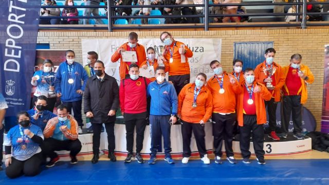 El equipo de AIDEMAR Deportes campeón de España del I Cto. España de Parawrestling, en la especialidad de speciel PW - 1, Foto 1
