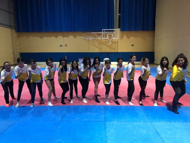 Doce deportistas de categoría infantil participan en la concentración de Mujer y Triatlón de la FTRM - 1, Foto 1